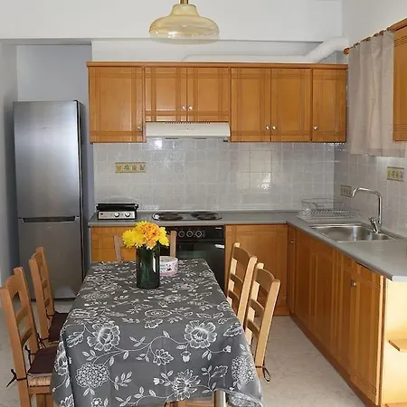Daire Beachfront Daratsos
